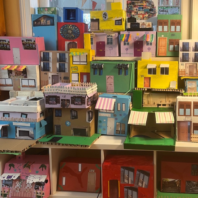 4t maleta Cartonlandia 2