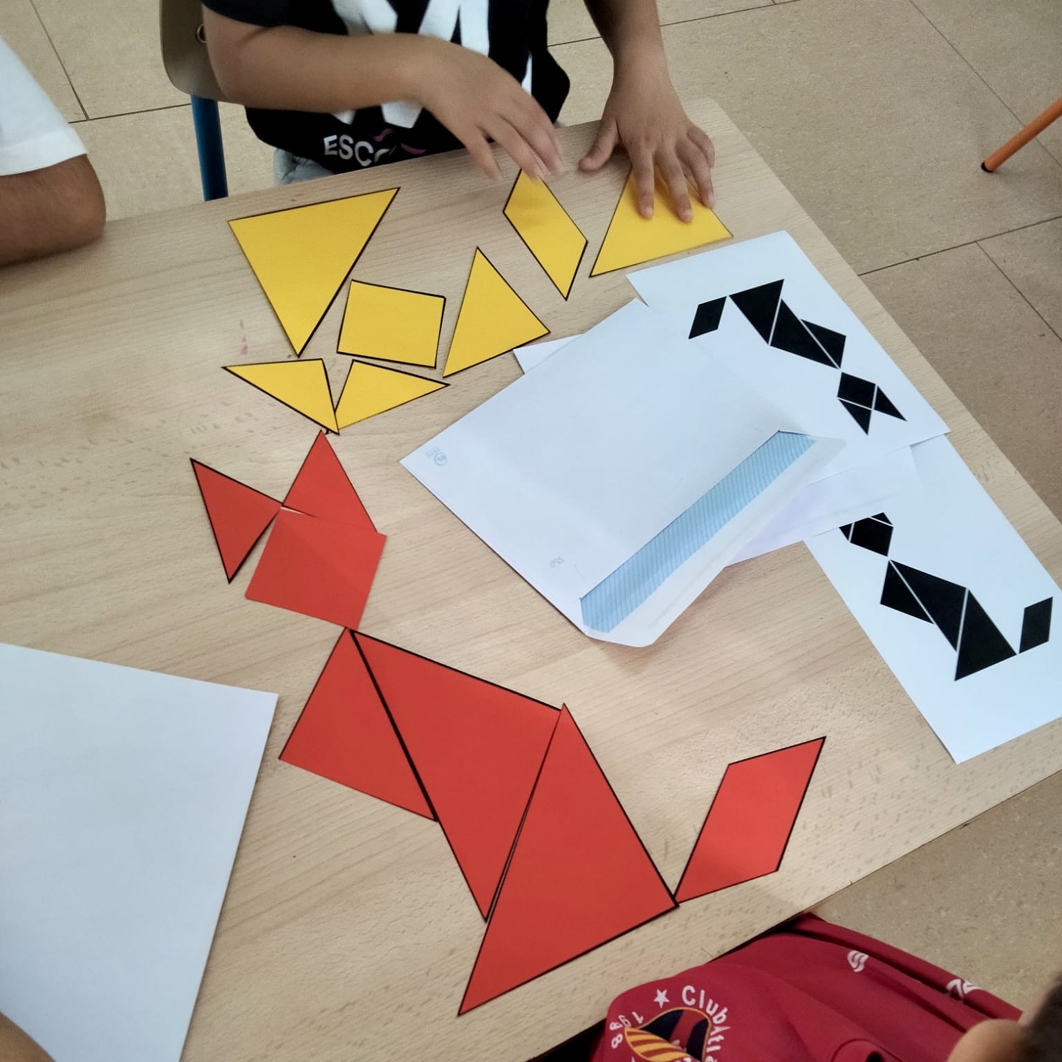 5P maleta tangram 25 2